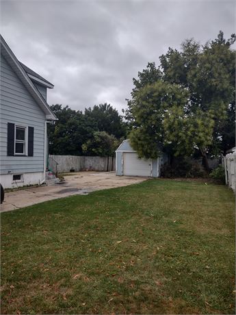 Great Development Opportunity in Mineola!