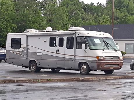 BEST OFFER  🚐 2003 Chevrolet Airstream Land Yacht