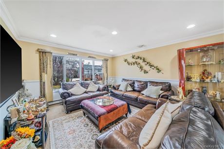 Arlington Street, Mineola — where modern upgrades